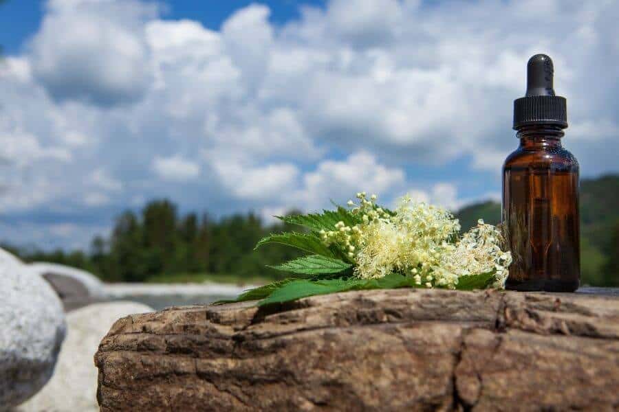 Flower remedy dosage bottle for combining essences